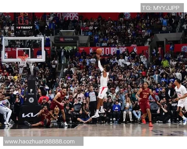 0.4秒空接扣篮绝杀!7人上双掀翻东部第二,快船旧将狂轰33分