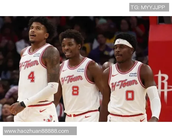 备战骑士！火箭官方晒训练照 全员面带笑容&氛围极佳